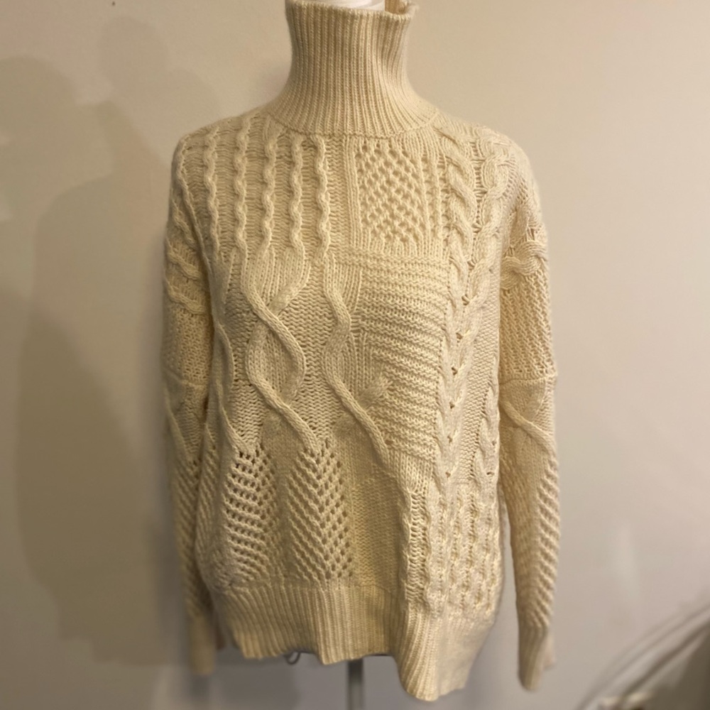 ATHLETA BEDFORD wool chunky, oversized, knitted cable turtleneck size L - Picture 2 of 10
